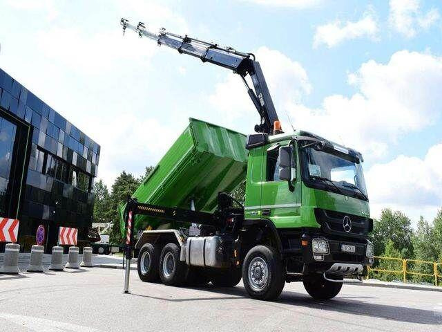 Mercedes-Benz ACTROS 3346 6x6 HIAB 244EP-4 Crane Kipper - Camião basculante, Camião grua: foto 2 Mercedes-Benz ACTROS 3346 6x6 HIAB 244EP-4 Crane Kipper - Camião basculante, Camião grua: foto 2