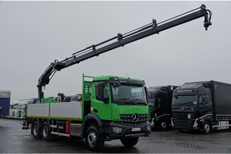 Mercedes-Benz AROCS 2636 / 6x4 / SKRZYNIOWY- 6,5 M / + HDS HIAB 4x wysów: 13 - Camião de caixa aberta/ Plataforma, Camião grua: foto 1 Mercedes-Benz AROCS 2636 / 6x4 / SKRZYNIOWY- 6,5 M / + HDS HIAB 4x wysów: 13 - Camião de caixa aberta/ Plataforma, Camião grua: foto 1