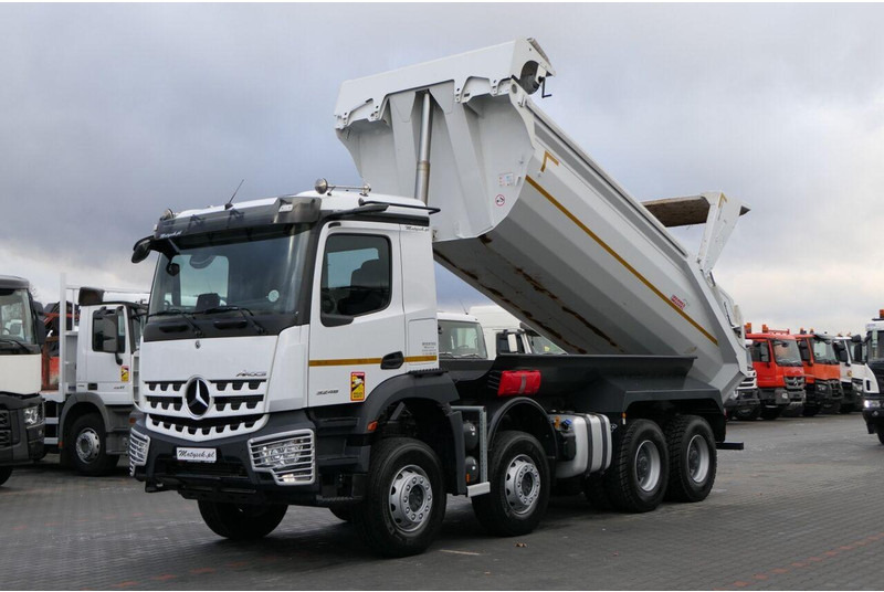 Mercedes-Benz AROCS 3246 / 8x4 / WYWROTKA / TYLNOZSYP / EURO 6 / OPONY 100 % - Camião basculante: foto 1 Mercedes-Benz AROCS 3246 / 8x4 / WYWROTKA / TYLNOZSYP / EURO 6 / OPONY 100 % - Camião basculante: foto 1