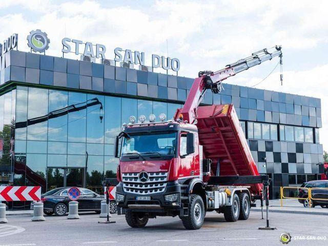 Mercedes-Benz AROCS 3345 6x6 HMF 3220 K hds Crane tipper - Camião basculante, Camião grua: foto 1 Mercedes-Benz AROCS 3345 6x6 HMF 3220 K hds Crane tipper - Camião basculante, Camião grua: foto 1