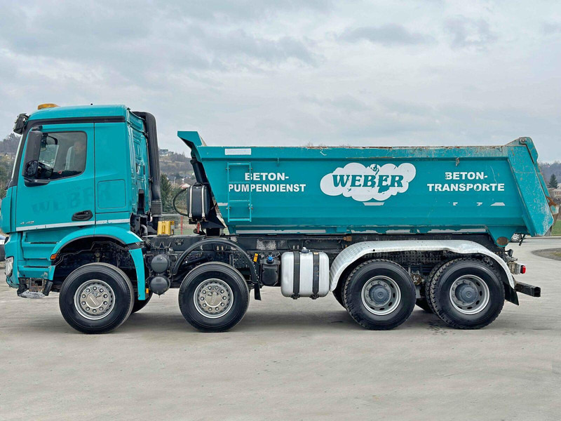 Mercedes-Benz AROCS 4142* KIPPER / 8x4 * TOPZUSTAND - Camião basculante: foto 3 Mercedes-Benz AROCS 4142* KIPPER / 8x4 * TOPZUSTAND - Camião basculante: foto 3