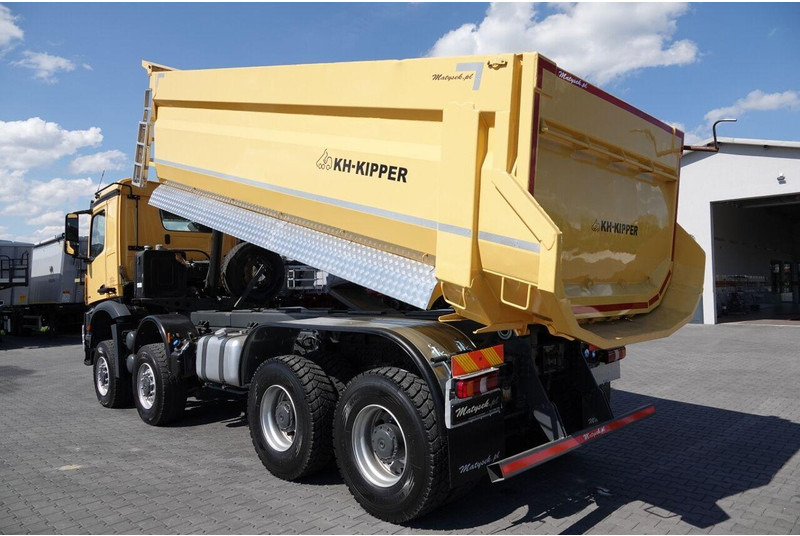 Mercedes-Benz AROCS 4145 / 8x8 / WYWROTKA TYLNOZSYPOWA / KH KIPPER / EURO 6 - Camião basculante: foto 5 Mercedes-Benz AROCS 4145 / 8x8 / WYWROTKA TYLNOZSYPOWA / KH KIPPER / EURO 6 - Camião basculante: foto 5