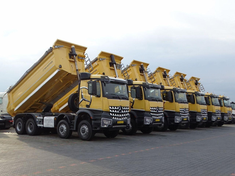 Mercedes-Benz AROCS 4145 / 8x8 / WYWROTKA TYLNOZSYPOWA / KH KIPPER / EURO 6 - Camião basculante: foto 1 Mercedes-Benz AROCS 4145 / 8x8 / WYWROTKA TYLNOZSYPOWA / KH KIPPER / EURO 6 - Camião basculante: foto 1