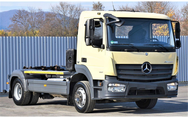 Mercedes-Benz ATEGO 1221 * ABROLLKIPPER * TOPZUSTAND - Camião polibenne: foto 3 Mercedes-Benz ATEGO 1221 * ABROLLKIPPER * TOPZUSTAND - Camião polibenne: foto 3
