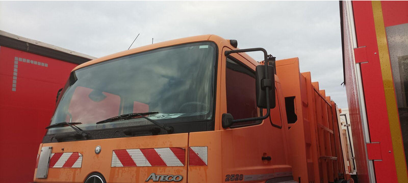 Mercedes-Benz ATEGO 2528 2628 ZOELLER MEDIUM Garbage Truck - Caminhão de lixo: foto 2 Mercedes-Benz ATEGO 2528 2628 ZOELLER MEDIUM Garbage Truck - Caminhão de lixo: foto 2
