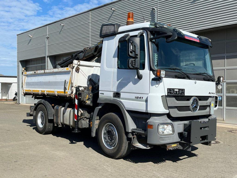 Mercedes-Benz Actros 1841 K 3-Way Meiller Tipper Crane Palfinger PK 13001-KA - Camião basculante, Camião grua: foto 2 Mercedes-Benz Actros 1841 K 3-Way Meiller Tipper Crane Palfinger PK 13001-KA - Camião basculante, Camião grua: foto 2