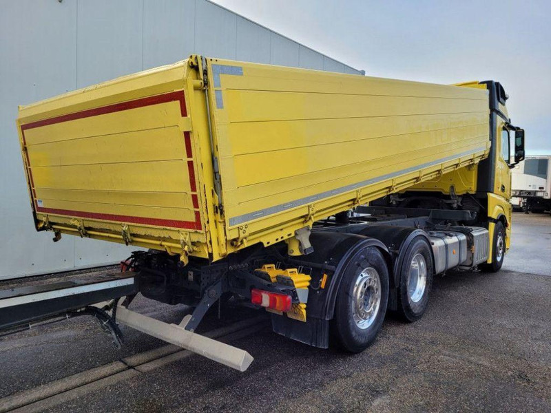 Mercedes-Benz Actros 2551 - Camião basculante: foto 4 Mercedes-Benz Actros 2551 - Camião basculante: foto 4