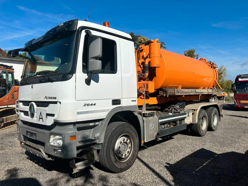 Mercedes-Benz Actros 2644 - Vacuum truck - Caminhão limpa fossa: foto 1 Mercedes-Benz Actros 2644 - Vacuum truck - Caminhão limpa fossa: foto 1