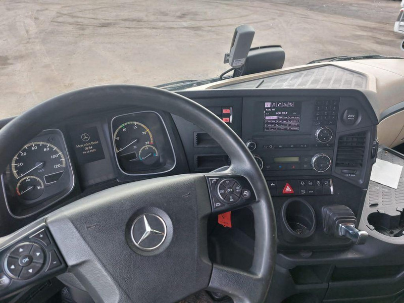 Mercedes-Benz Actros 2646 - Camião polibenne: foto 4 Mercedes-Benz Actros 2646 - Camião polibenne: foto 4