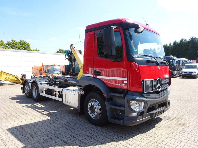 Mercedes-Benz Antos 2532 - Hook lift truck - Camião polibenne: foto 4 Mercedes-Benz Antos 2532 - Hook lift truck - Camião polibenne: foto 4
