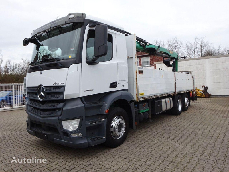 Mercedes-Benz Antos 2543 - Flatbed+crane 6x2 - Camião de caixa aberta/ Plataforma, Camião grua: foto 2 Mercedes-Benz Antos 2543 - Flatbed+crane 6x2 - Camião de caixa aberta/ Plataforma, Camião grua: foto 2