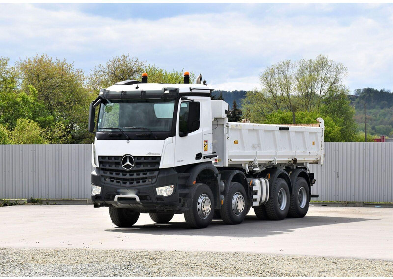 Mercedes-Benz Arocs 3243 - Camião basculante: foto 2 Mercedes-Benz Arocs 3243 - Camião basculante: foto 2