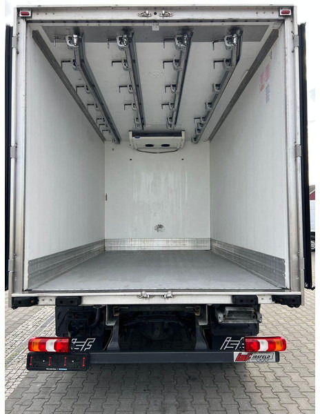 Mercedes-Benz Atego 816 REFRIGERATOR HOOK MEAT ROHRBAHNEN - Camião frigorífico: foto 1 Mercedes-Benz Atego 816 REFRIGERATOR HOOK MEAT ROHRBAHNEN - Camião frigorífico: foto 1