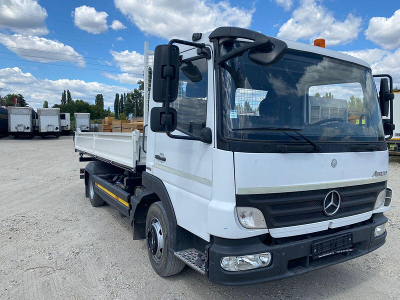 Mercedes-Benz Atego 818 - 3 sided tipper - Camião basculante: foto 3 Mercedes-Benz Atego 818 - 3 sided tipper - Camião basculante: foto 3