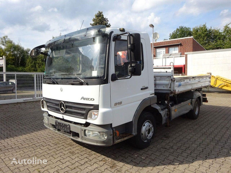 Mercedes-Benz Atego 818 - 3 way tipper+crane - Camião basculante, Camião grua: foto 2 Mercedes-Benz Atego 818 - 3 way tipper+crane - Camião basculante, Camião grua: foto 2