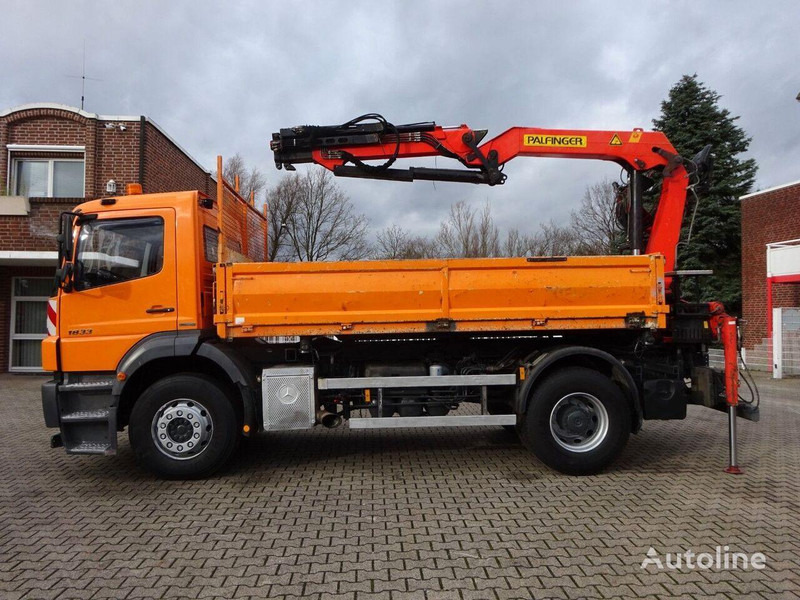 Mercedes-Benz Axor 1833 - 2 way tipper+crane - Camião basculante, Camião grua: foto 5 Mercedes-Benz Axor 1833 - 2 way tipper+crane - Camião basculante, Camião grua: foto 5
