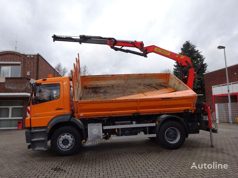 Mercedes-Benz Axor 1833 - 2 way tipper+crane - Camião basculante, Camião grua: foto 4 Mercedes-Benz Axor 1833 - 2 way tipper+crane - Camião basculante, Camião grua: foto 4