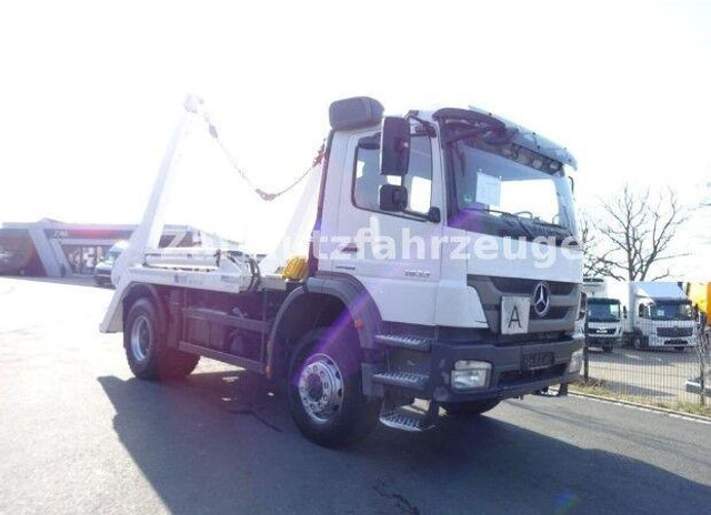 Mercedes-Benz Axor 1833 - Camião multibenne: foto 4 Mercedes-Benz Axor 1833 - Camião multibenne: foto 4