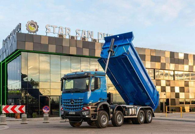 Mercedes-Benz MERCEDES BENZ Arocs 4142 8x8 Carnehl Tipper - Camião basculante, Camião grua: foto 1 Mercedes-Benz MERCEDES BENZ Arocs 4142 8x8 Carnehl Tipper - Camião basculante, Camião grua: foto 1