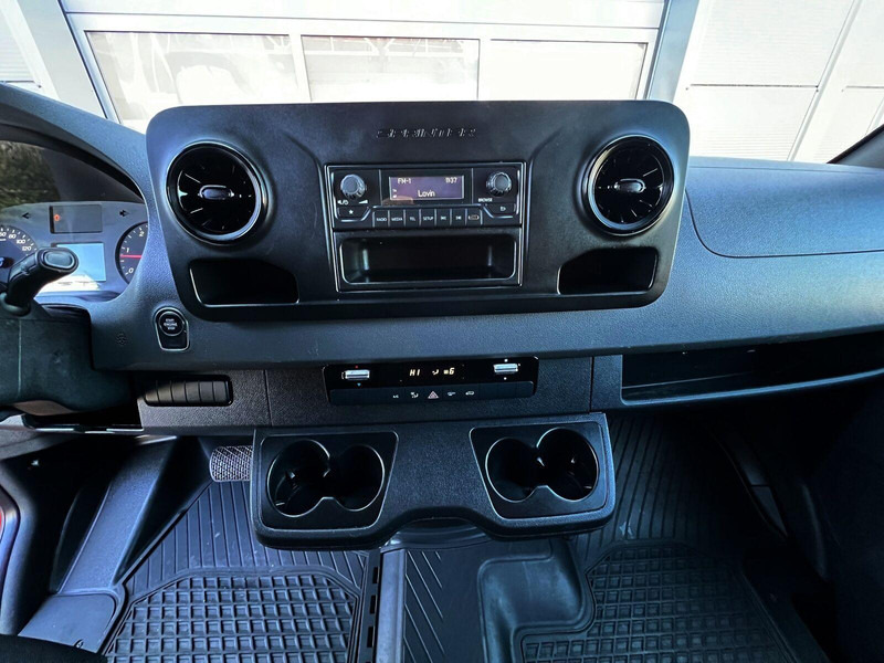Carrinha frigorífica Mercedes-Benz Sprinter 519 CDI Kontener 4,56 m + Drzwi Bliźniaki Automat Salon: foto 18 Carrinha frigorífica Mercedes-Benz Sprinter 519 CDI Kontener 4,56 m + Drzwi Bliźniaki Automat Salon: foto 18