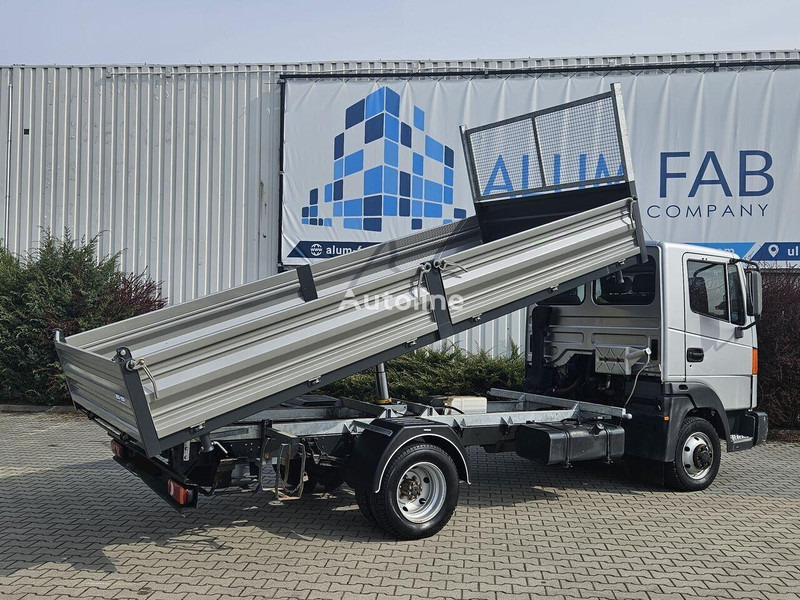 Nissan Atleon 35.110 3 way tipper - Carrinha basculante: foto 5 Nissan Atleon 35.110 3 way tipper - Carrinha basculante: foto 5
