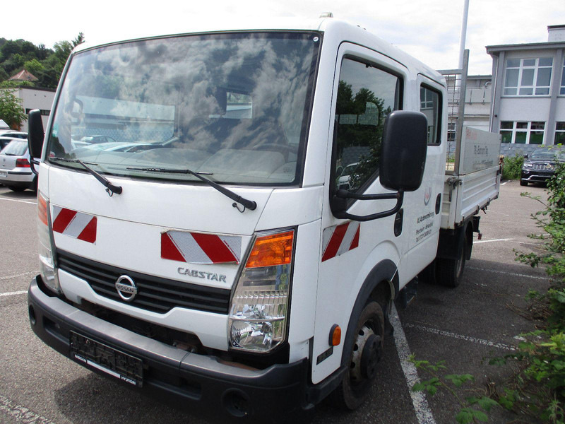 Nissan Cabstar Cabstar 35.XX Doppelkabine - Camião de caixa aberta/ Plataforma: foto 1 Nissan Cabstar Cabstar 35.XX Doppelkabine - Camião de caixa aberta/ Plataforma: foto 1