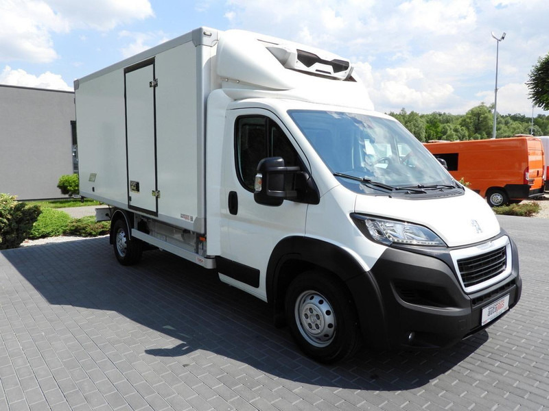 Peugeot BOXER CHŁODNIA KONTENER 0*C 8 PALET TEMPOMAT LEDY KLIMATYZACJA - Carrinha de contentor: foto 4 Peugeot BOXER CHŁODNIA KONTENER 0*C 8 PALET TEMPOMAT LEDY KLIMATYZACJA - Carrinha de contentor: foto 4