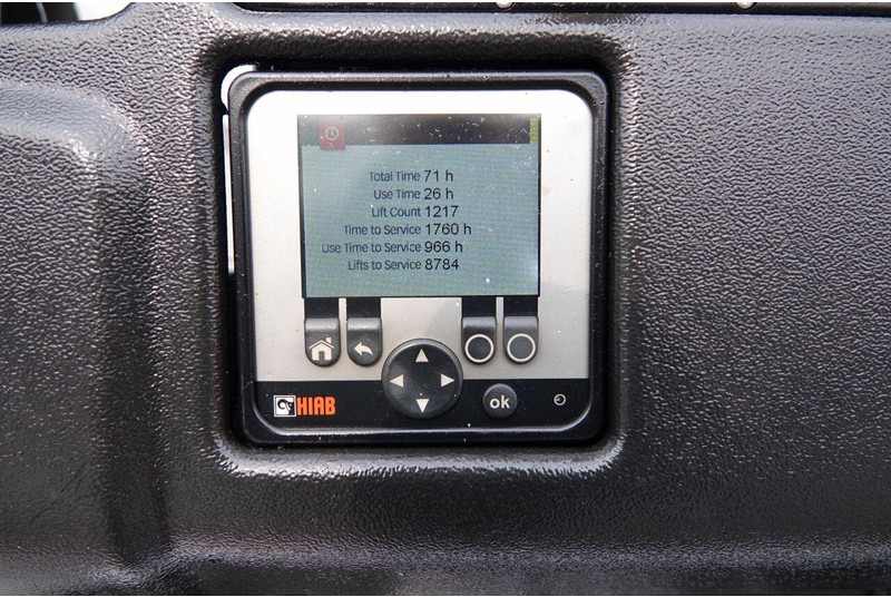 Renault C 380 / 6x2 / SKRZYNIOWY / HDS HIAB 138 B-3 WYSÓW 10,5 M / ROTAT - Camião de lona: foto 5 Renault C 380 / 6x2 / SKRZYNIOWY / HDS HIAB 138 B-3 WYSÓW 10,5 M / ROTAT - Camião de lona: foto 5