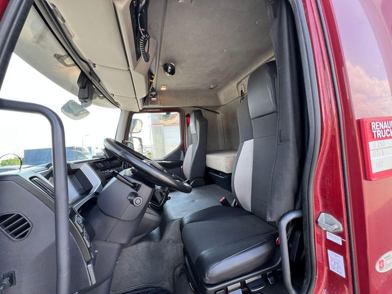 Camião frigorífico Renault D 18 250 DTI 18T REFRIGERATOR + LIFT: foto 12 Camião frigorífico Renault D 18 250 DTI 18T REFRIGERATOR + LIFT: foto 12