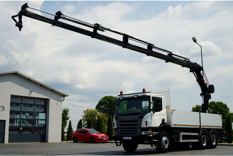 Scania P 360 / 6X4 / SKRZYNIOWY 4.85 + HDS HIAB 211 E-6 HIDUO / UDŹWIG - Camião de caixa aberta/ Plataforma, Camião grua: foto 2 Scania P 360 / 6X4 / SKRZYNIOWY 4.85 + HDS HIAB 211 E-6 HIDUO / UDŹWIG - Camião de caixa aberta/ Plataforma, Camião grua: foto 2