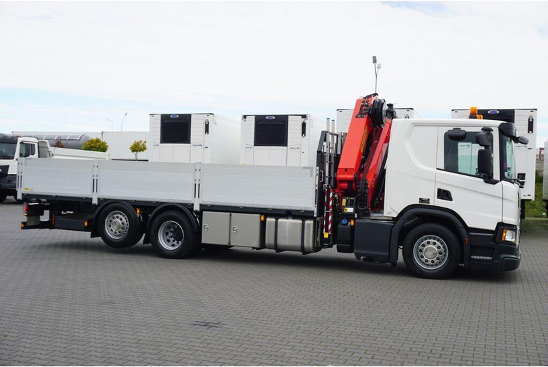 Scania P 410 / 6 X 2 / SKRZYNIOWY + HDS / PALFINGER PK 24 001 / OŚ SKRĘ - Camião de caixa aberta/ Plataforma, Camião grua: foto 4 Scania P 410 / 6 X 2 / SKRZYNIOWY + HDS / PALFINGER PK 24 001 / OŚ SKRĘ - Camião de caixa aberta/ Plataforma, Camião grua: foto 4
