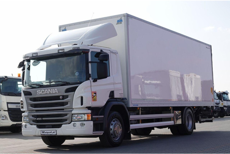 Scania P 450 / 4x2 / IZOTERMA / NIISKI PRZEBIEG 96 tys. km / WINDA ZA - Camião frigorífico: foto 4 Scania P 450 / 4x2 / IZOTERMA / NIISKI PRZEBIEG 96 tys. km / WINDA ZA - Camião frigorífico: foto 4