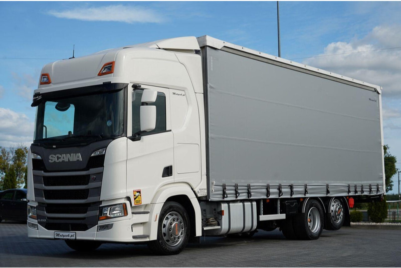 Scania R 450 / MEGA / 6x2 / FIRANKA - 8,2 m / SOLÓWKA / OŚ PODNOSZONA / - Camião de lona: foto 1 Scania R 450 / MEGA / 6x2 / FIRANKA - 8,2 m / SOLÓWKA / OŚ PODNOSZONA / - Camião de lona: foto 1