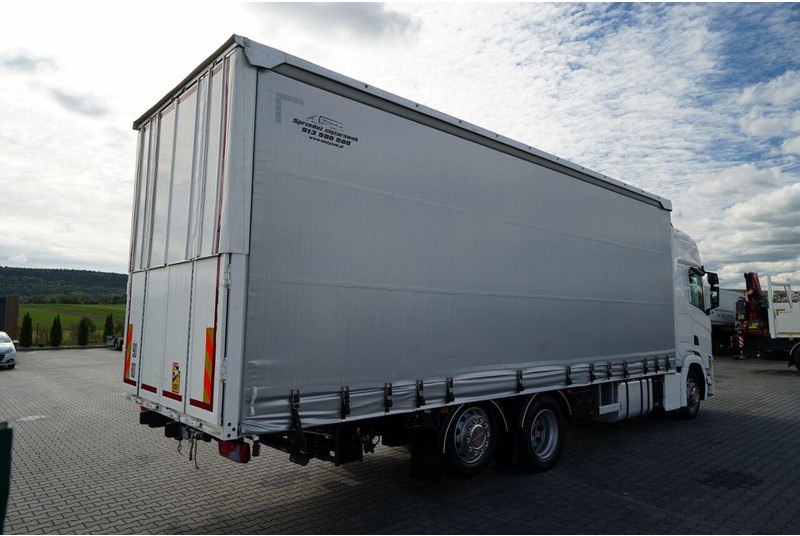Scania R 450 / MEGA / 6x2 / FIRANKA - 8,2 m / SOLÓWKA / OŚ PODNOSZONA / - Camião de lona: foto 5 Scania R 450 / MEGA / 6x2 / FIRANKA - 8,2 m / SOLÓWKA / OŚ PODNOSZONA / - Camião de lona: foto 5