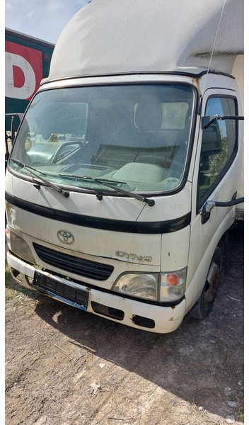 Toyota Dyna 150 3,0 D - Koffer - Carrinha de contentor: foto 1 Toyota Dyna 150 3,0 D - Koffer - Carrinha de contentor: foto 1