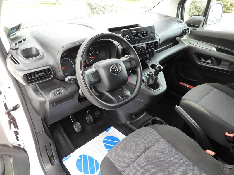 Toyota PROACE CITY FURGON CHŁODNIA -15*C ZASILANIE 230V TEMPOMAT KLIM - Carrinha frigorífica: foto 2 Toyota PROACE CITY FURGON CHŁODNIA -15*C ZASILANIE 230V TEMPOMAT KLIM - Carrinha frigorífica: foto 2