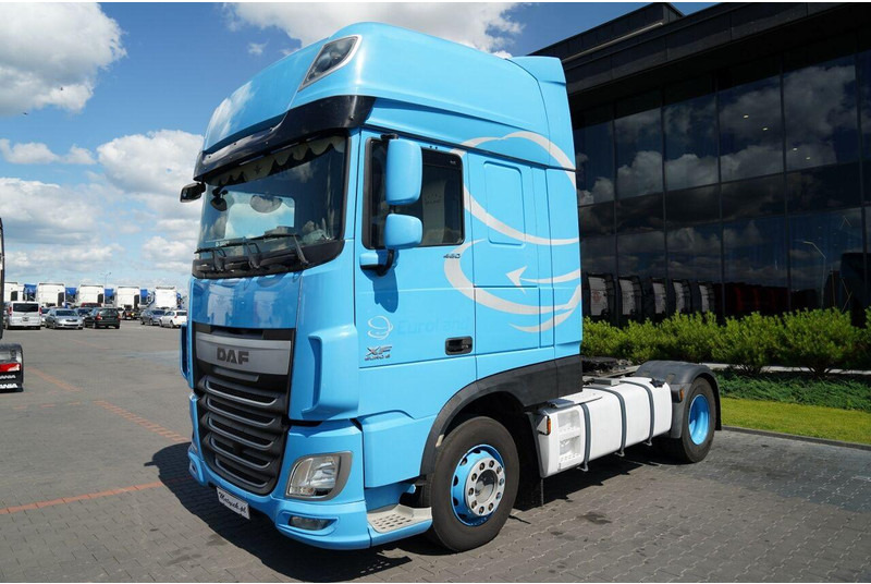 DAF XF 460 / SUPER SPACE CAB / RETARDER / EURO 6 / 2015 YEAR - Tractor: foto 4 DAF XF 460 / SUPER SPACE CAB / RETARDER / EURO 6 / 2015 YEAR - Tractor: foto 4