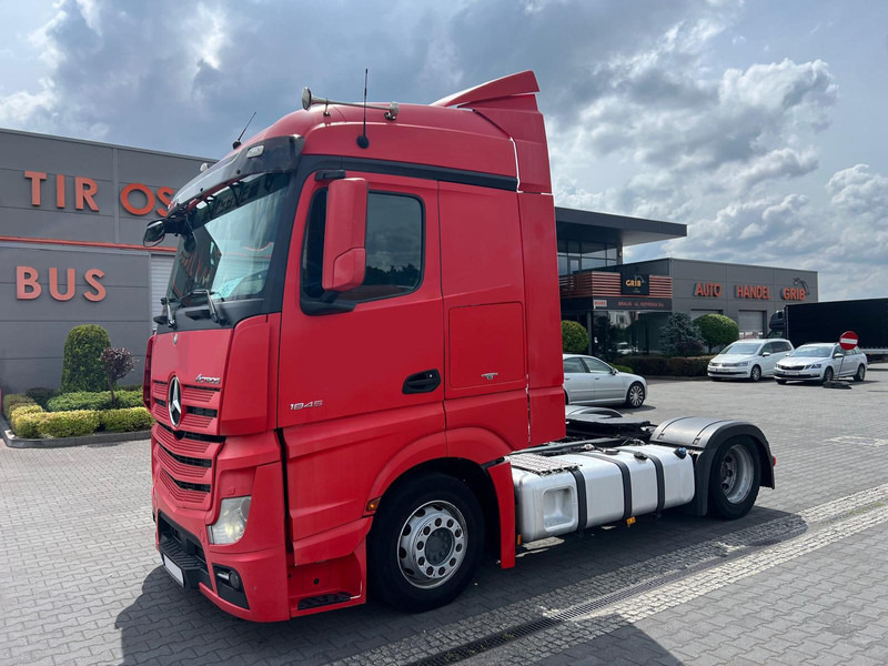 Mercedes-Benz ACTROS 1845 MP4 1.HAND RETARDER XENON LOW DECK - Tractor: foto 2 Mercedes-Benz ACTROS 1845 MP4 1.HAND RETARDER XENON LOW DECK - Tractor: foto 2
