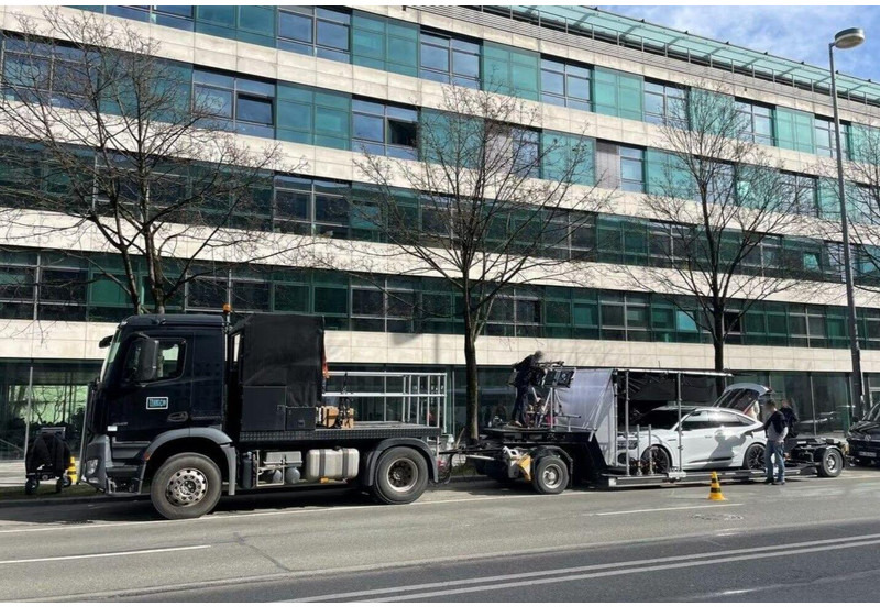 Mercedes-Benz Arocs 2143 Specialized for MOVIE production - Tractor: foto 5 Mercedes-Benz Arocs 2143 Specialized for MOVIE production - Tractor: foto 5