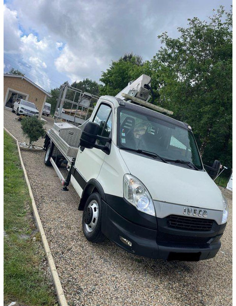 Iveco Lifting basket 16 m - Veículo comercial: foto 2 Iveco Lifting basket 16 m - Veículo comercial: foto 2