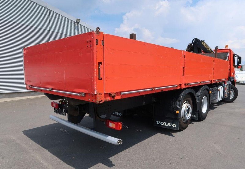 Volvo FM 330 6x2 - Camião de caixa aberta/ Plataforma, Camião grua: foto 5 Volvo FM 330 6x2 - Camião de caixa aberta/ Plataforma, Camião grua: foto 5