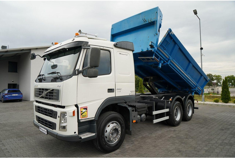 Volvo FM 360 / 6x4 / WYWROTKA DWUSTRONNA / HYDROBURTA / MANUAL / SPROW - Camião basculante: foto 2 Volvo FM 360 / 6x4 / WYWROTKA DWUSTRONNA / HYDROBURTA / MANUAL / SPROW - Camião basculante: foto 2