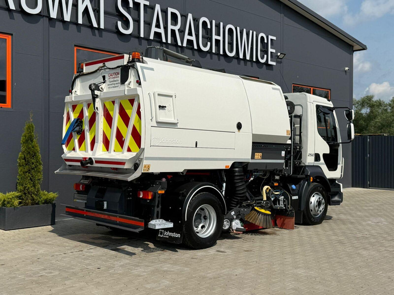 Volvo VOLVO FL 15.250 Euro 6 // zamiatarka dwustronna JOHNSTON VT652 - Varredora urbana: foto 4 Volvo VOLVO FL 15.250 Euro 6 // zamiatarka dwustronna JOHNSTON VT652 - Varredora urbana: foto 4