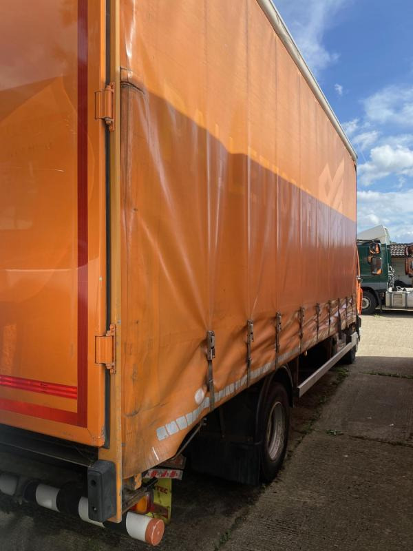 DAF FA45-180 12 Ton Curtansider - Camião de lona: foto 5 DAF FA45-180 12 Ton Curtansider - Camião de lona: foto 5