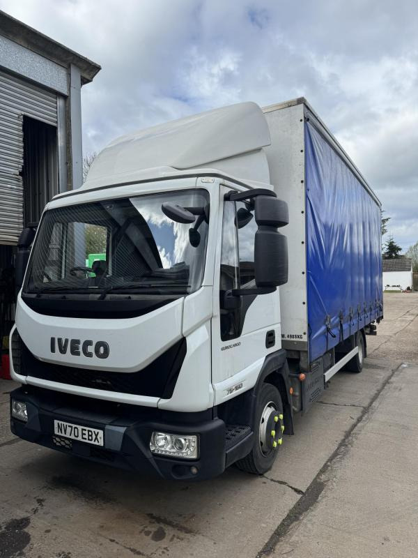IVECO 75.160 Eurocargo 7.5 Ton Curtainside - Camião de lona: foto 1 IVECO 75.160 Eurocargo 7.5 Ton Curtainside - Camião de lona: foto 1