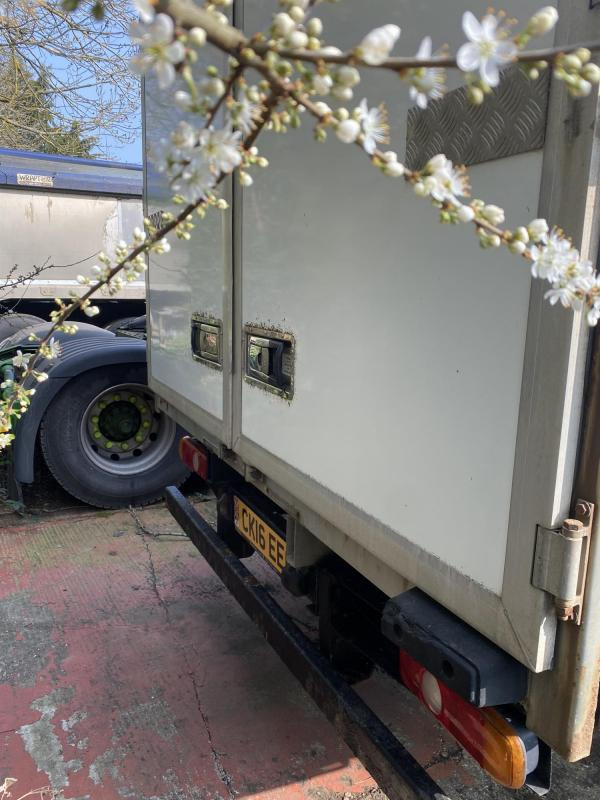 Mitsubishi Canter 7C18 7.5 Ton 18 ft Curtainsider - Camião de lona: foto 4 Mitsubishi Canter 7C18 7.5 Ton 18 ft Curtainsider - Camião de lona: foto 4