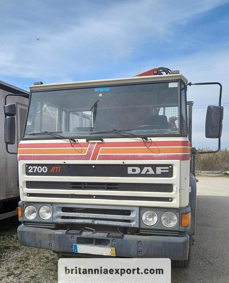 DAF 2700 ATI 6x4 26 Ton Sideways Tipper with HMF 820 Crane | Export Ready. - Camião basculante, Camião grua: foto 2 DAF 2700 ATI 6x4 26 Ton Sideways Tipper with HMF 820 Crane | Export Ready. - Camião basculante, Camião grua: foto 2