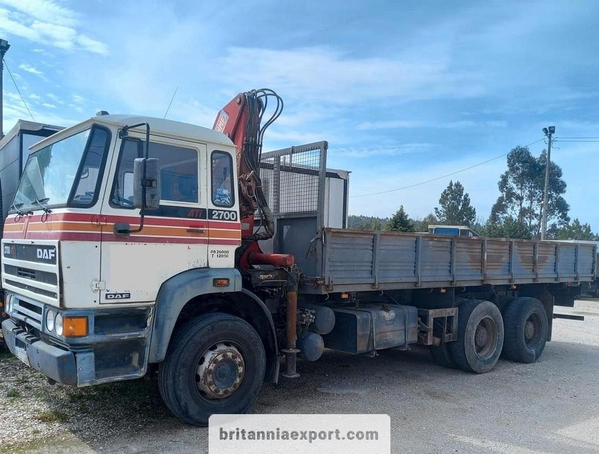 DAF 2700 ATI 6x4 26 Ton Sideways Tipper with HMF 820 Crane | Export Ready. - Camião basculante, Camião grua: foto 3 DAF 2700 ATI 6x4 26 Ton Sideways Tipper with HMF 820 Crane | Export Ready. - Camião basculante, Camião grua: foto 3