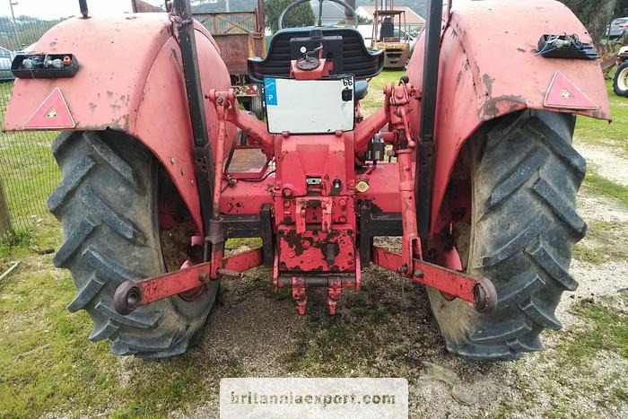 INTERNATIONAL 523 Farm Tractor | 2.9 diesel | 3 cylinder | - Trator: foto 4 INTERNATIONAL 523 Farm Tractor | 2.9 diesel | 3 cylinder | - Trator: foto 4