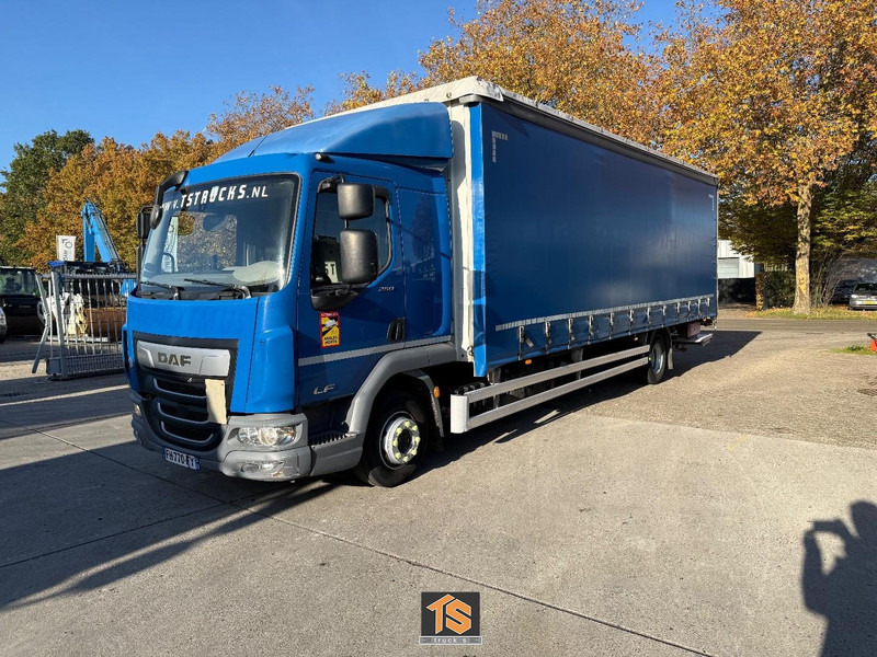 DAF LF 12T 260 AUTOMATIC - LADEBORDWAND - TOP TRUCK - Camião de lona: foto 1 DAF LF 12T 260 AUTOMATIC - LADEBORDWAND - TOP TRUCK - Camião de lona: foto 1